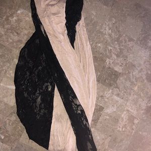 🎊EXPRESS - black lace scarf with nude lining